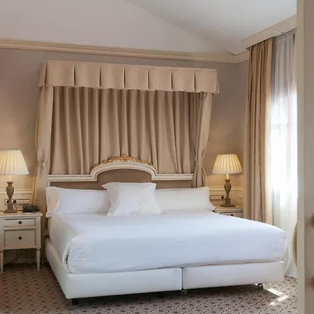 Eugenia De Montijo, Autograph Collection Hotel 5*